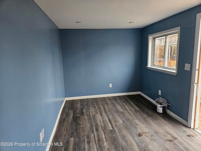 Building Photo - 335 Phelps St