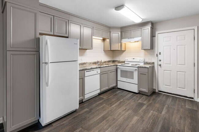 Interior Photo - Forsythe Flatts