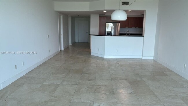 Building Photo - 14951 Royal Oaks Ln