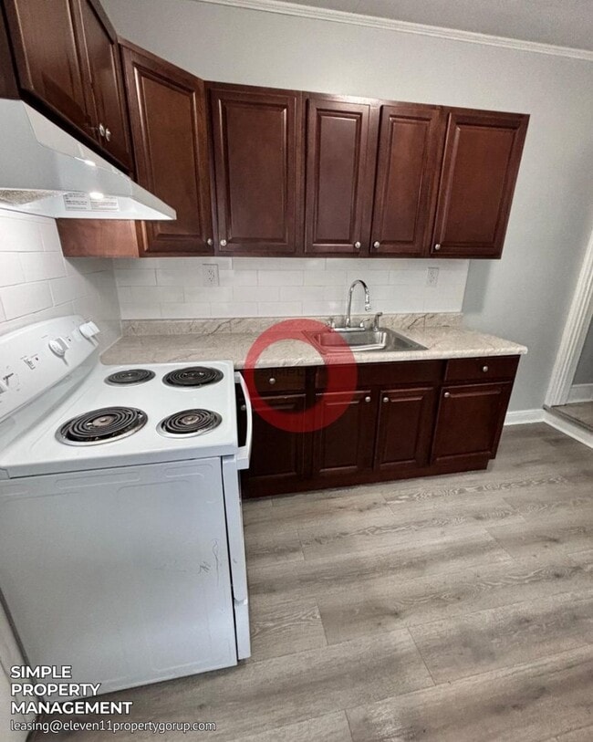 Building Photo - Fully renovated 3 bedrooms 1 bath House