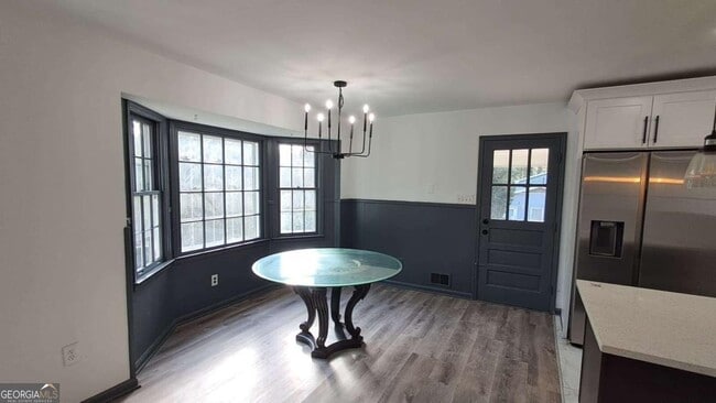 Building Photo - 490 Village Green Ct SW