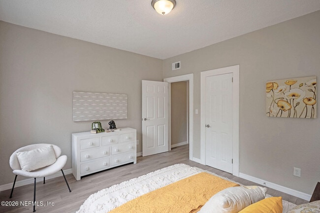 Building Photo - 325 Alder St