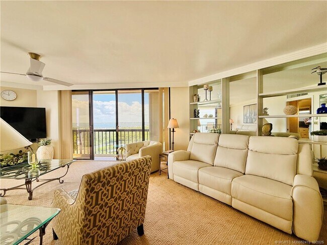 Building Photo - 9500 S Ocean Dr