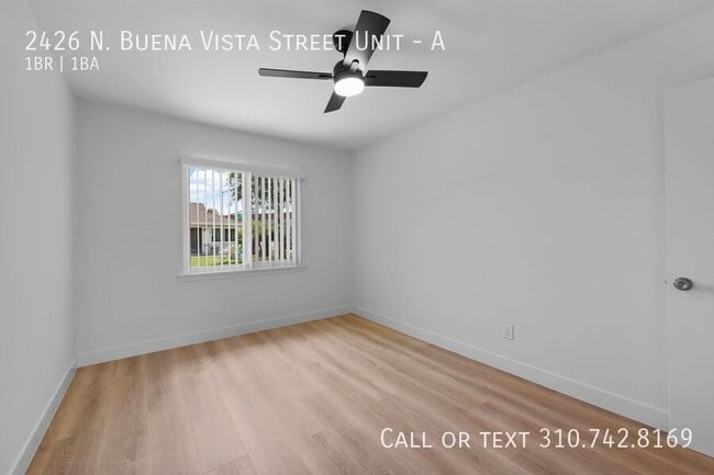Building Photo - 2426 N Buena Vista St