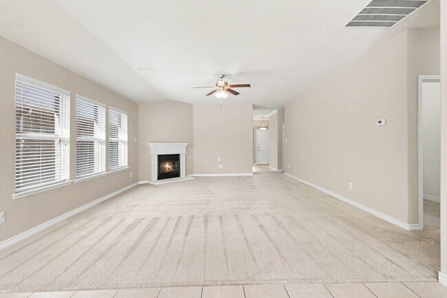 Building Photo - 1412 Villa Paloma Blvd
