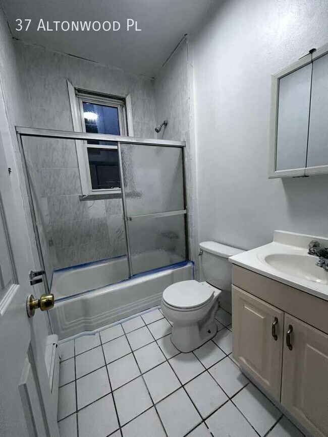 Building Photo - 37 Altonwood Pl