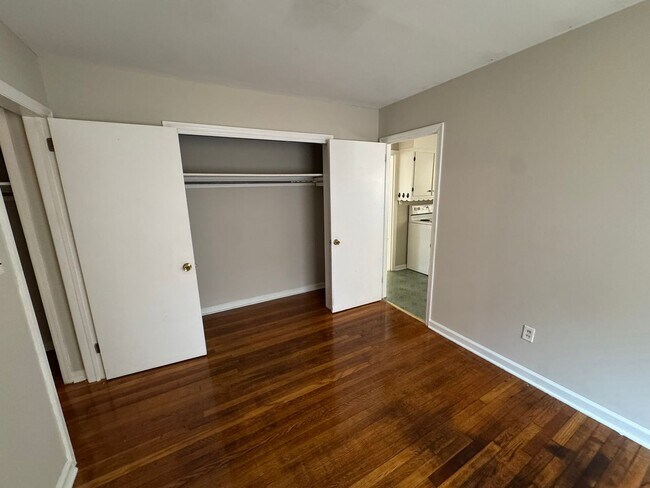 Building Photo - North Augusta Ranch with Tons of Natural Lighting!