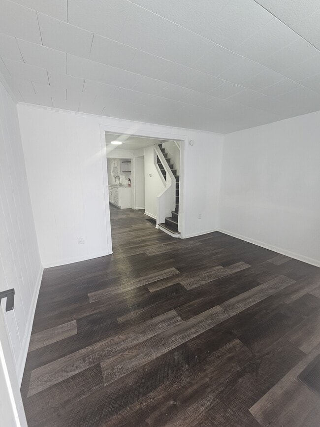 Building Photo - 330 S 9th St