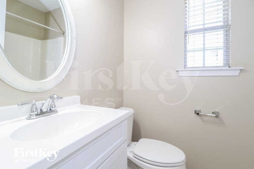 Building Photo - 1413 Leery Cove