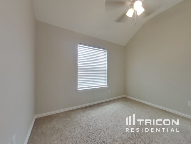 Building Photo - 1016 Oakcrest Drive Providence Village TX