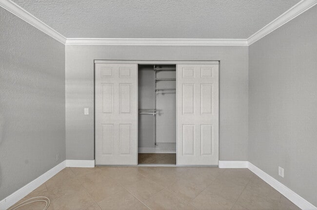 Building Photo - 184 Burgandy Way