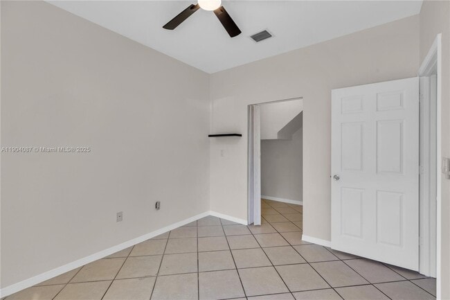 Building Photo - 3459 Merrick Ln