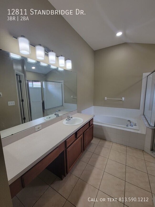 Building Photo - Beautifully Maintained Panther Trace Home