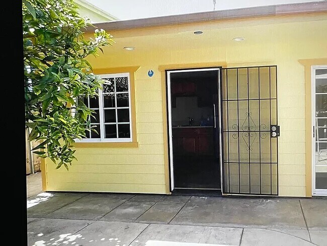 Primary Photo - 4659 34th St