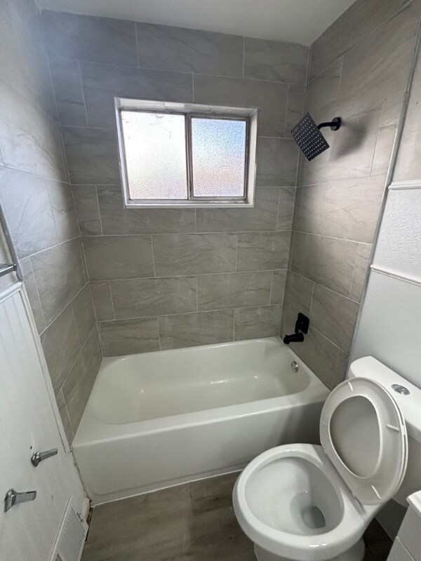 Building Photo - 4672 Hillside Ave