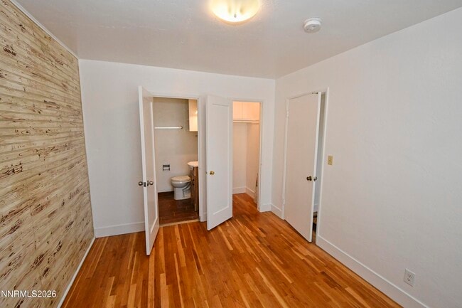 Building Photo - 536 La Rue Ave