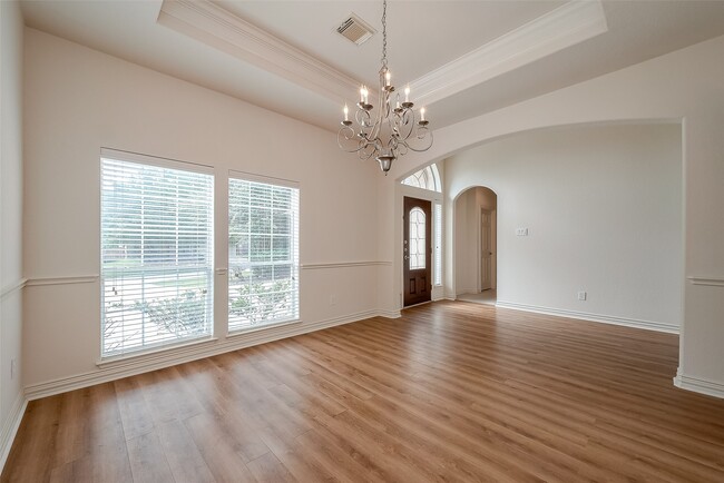 Building Photo - 14 Pomerelle Pl