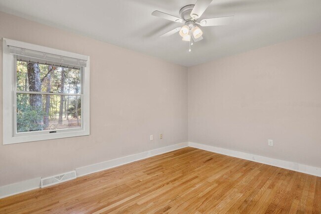 Building Photo - 298 Summerset Ln
