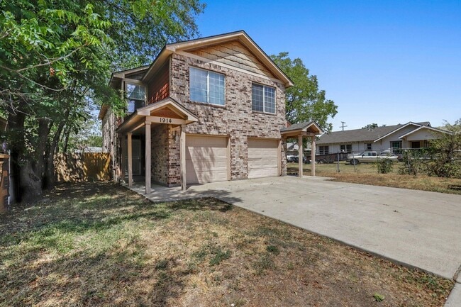 Building Photo - ONE MONTH FREE RENT! CALL NOW!