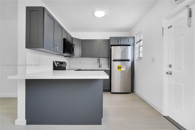 Building Photo - 15991 NE 18th Pl