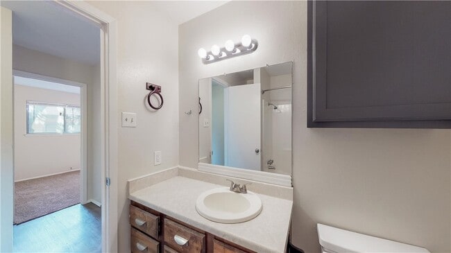 Building Photo - 1004 Verde Dr