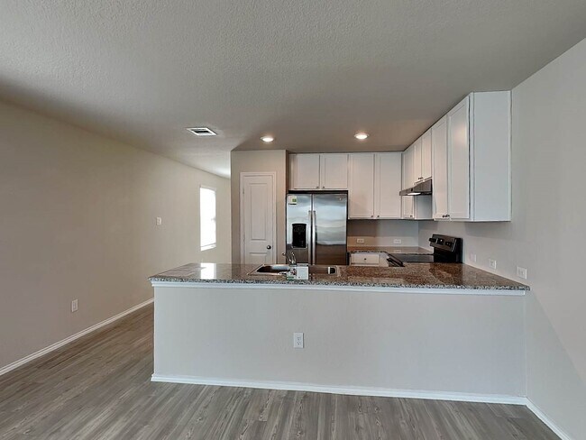 Building Photo - 163 Pasadena Pl