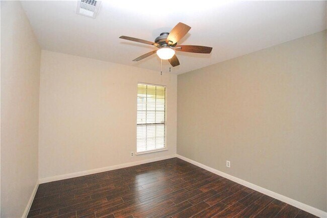 Building Photo - 11724 Running Fox Trail