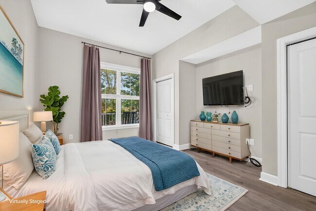 Building Photo - Modern Comfort in the Heart of Johns Island