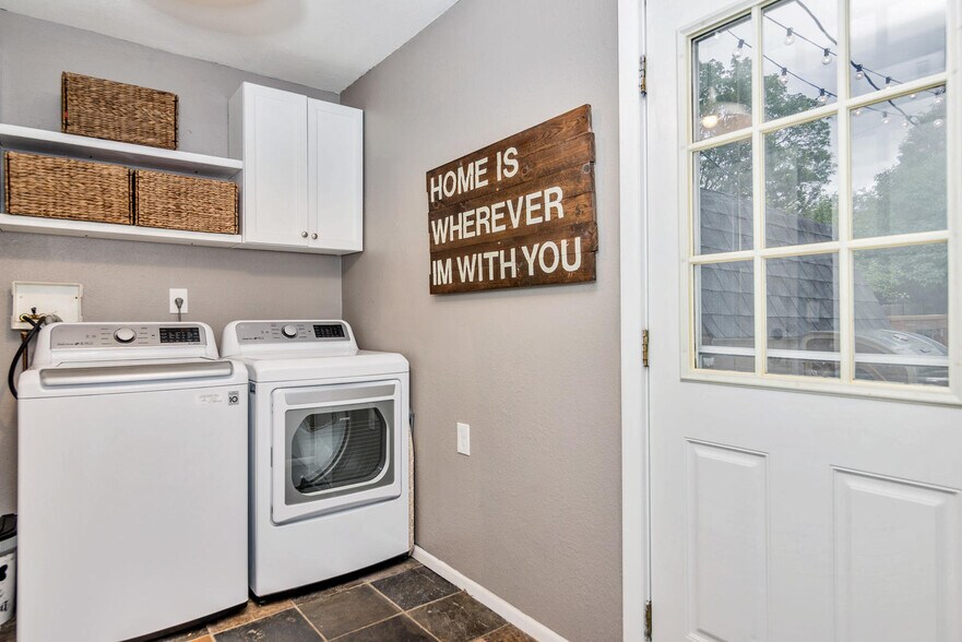 Building Photo - 3388 S Holly St