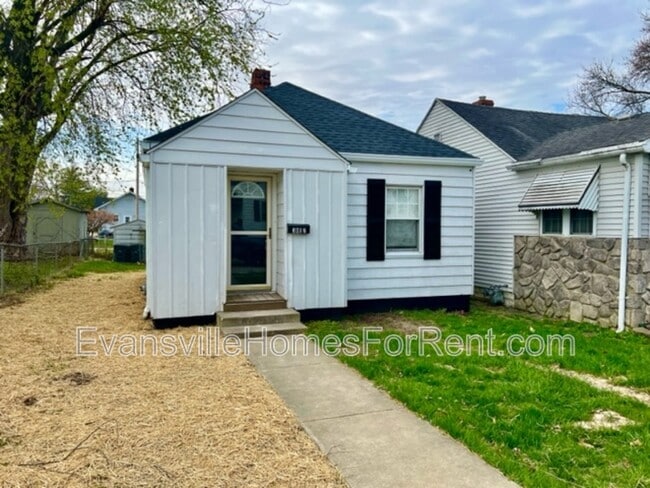 Primary Photo - 3012 Edgewood Dr
