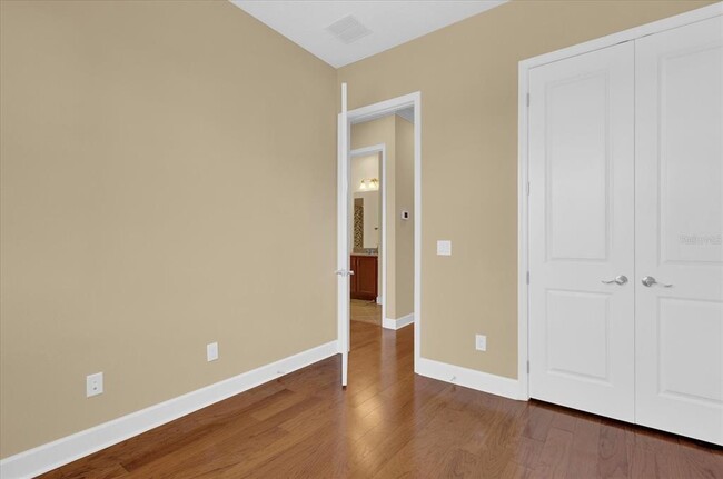 Building Photo - 9219 Laureate Blvd