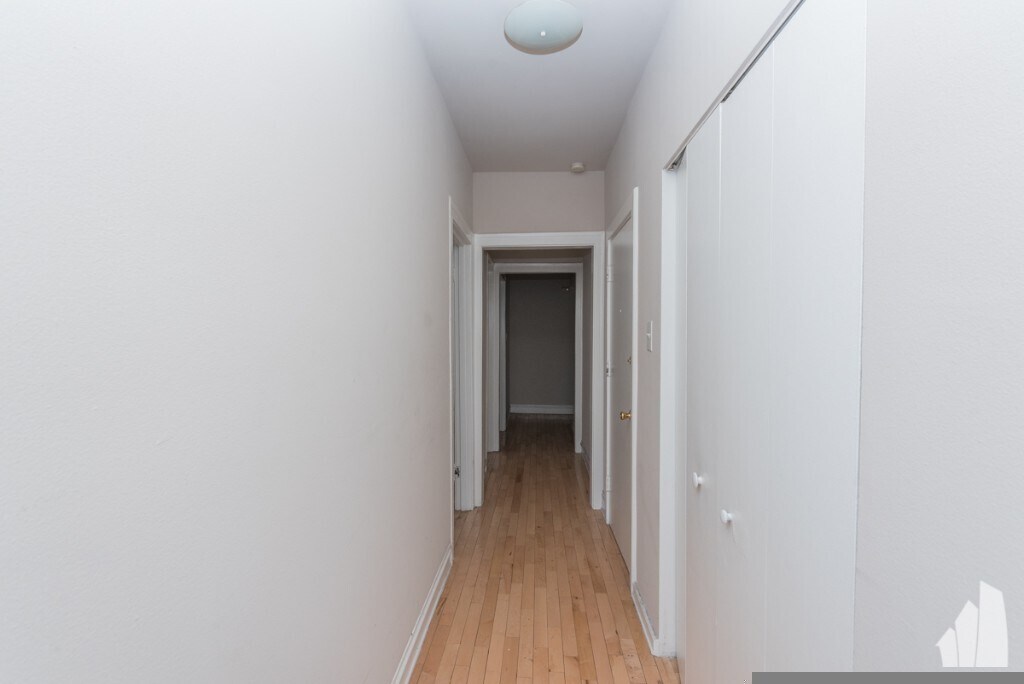 Building Photo - 5660 N Ridge Ave