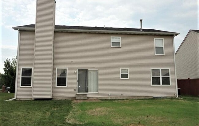 Building Photo - 1408 Lasser Dr