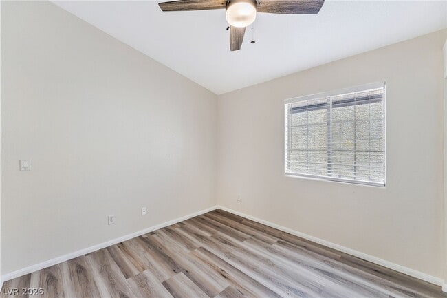 Building Photo - 6425 N Buttercup Creek St