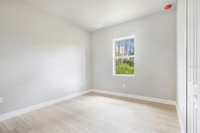 Building Photo - 2635 Snug St
