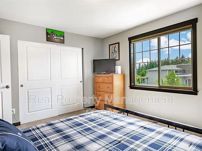 Building Photo - 4352 Castlerock Dr