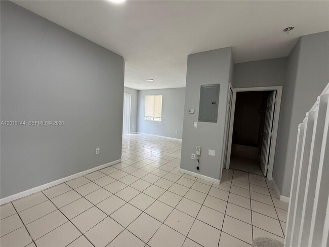 Building Photo - 2458 SE 15th Pl