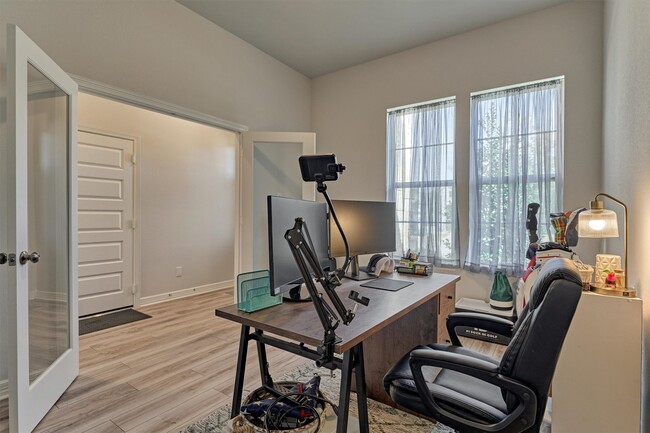 Building Photo - 160 Dove Springs Ct