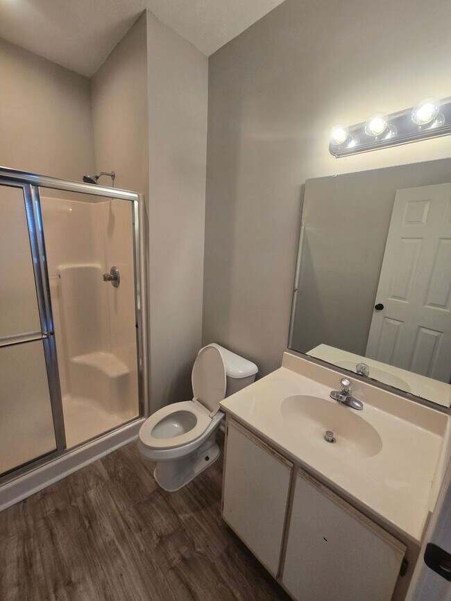Building Photo - 504 River Oaks Dr