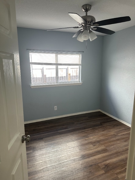 Building Photo - 11458 Coral Canyon