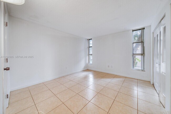 Building Photo - 9440 W Flagler St