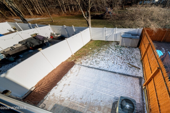 Building Photo - 30 Knoll Ct