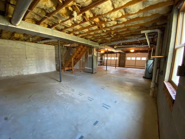 Building Photo - 232 Gene Moretz Ln
