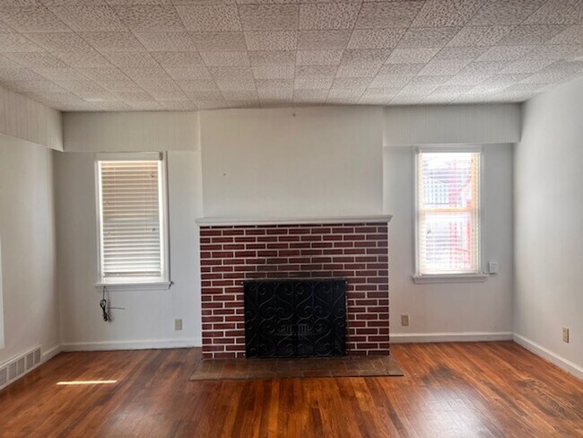 Building Photo - 112 S 100 E