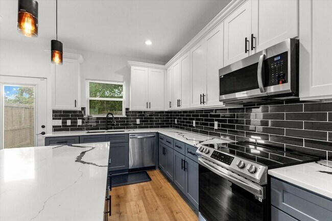 Building Photo - 6130 Conley St