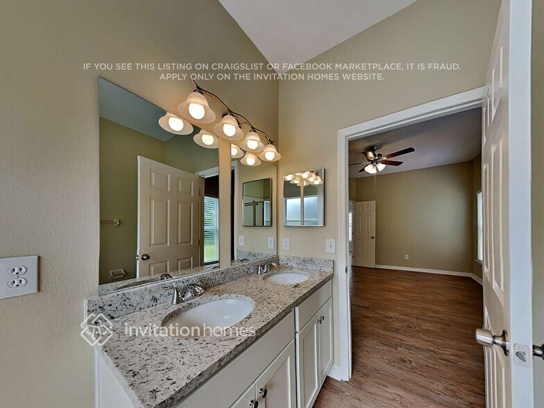 Building Photo - 113 Woodbury Pines Cir