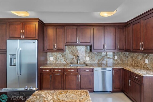 Building Photo - 936 Intracoastal Dr