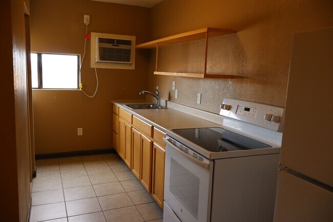 Building Photo - 9250 E Joy Ave