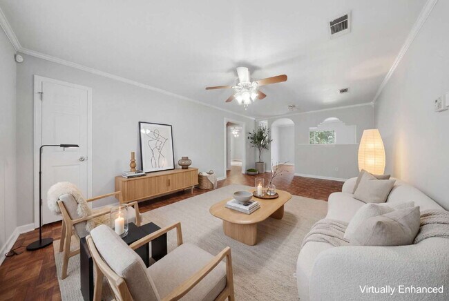 Building Photo - 3 Bedroom 2 Bathroom Single Family Home located in NW Tallahassee!