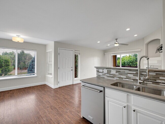 Building Photo - $2,395.00 - 3 Bedrooms, 2Bathrooms, Condo ...